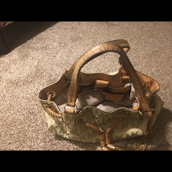 Michael Kors MK SignatureLogoDrawstringBraided Bag - Picture 3 of 8